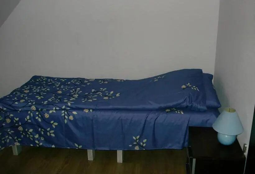 Basic Yhden Hengen Huone, Apartamenty, Domki, Wędkowanie