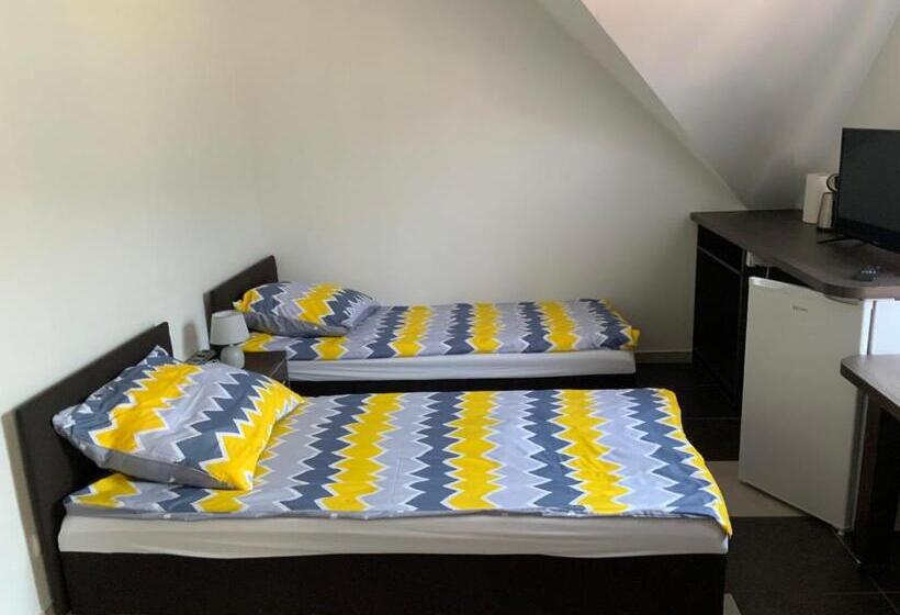 Номер Стандарт Трехместный, Apartamenty, Domki, Wędkowanie