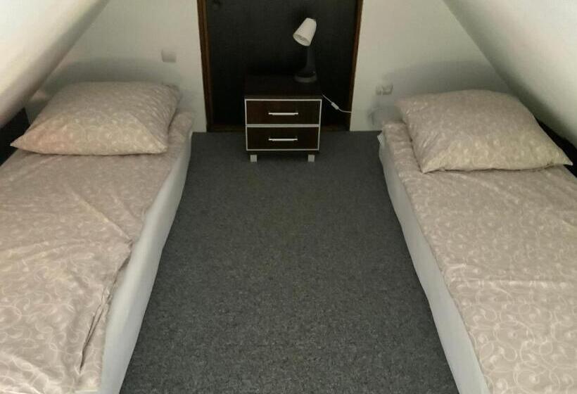Люкс с Балконом, Apartamenty, Domki, Wędkowanie