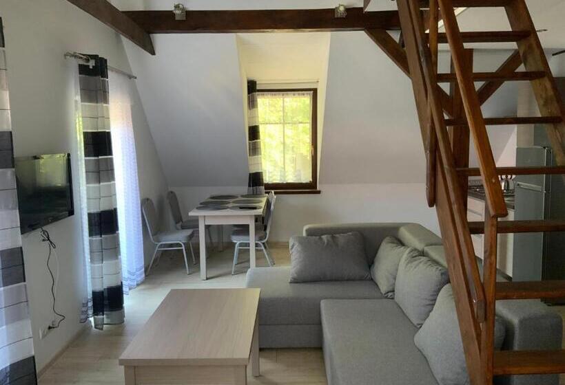 Люкс с Балконом, Apartamenty, Domki, Wędkowanie