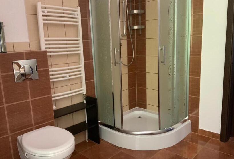 Люкс с Балконом, Apartamenty, Domki, Wędkowanie