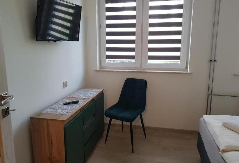 דירת שני חדרים, Dom Turysty Salus