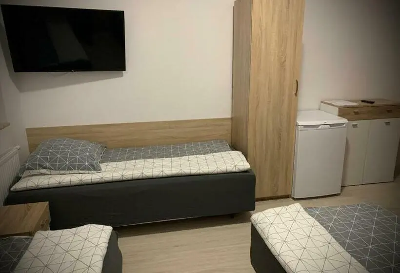 Comfort Kolmen Hengen Huone, Hostel Sportowa