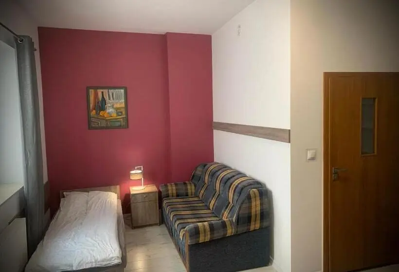 Standard Neljän Hengen Huone, Hostel Sportowa