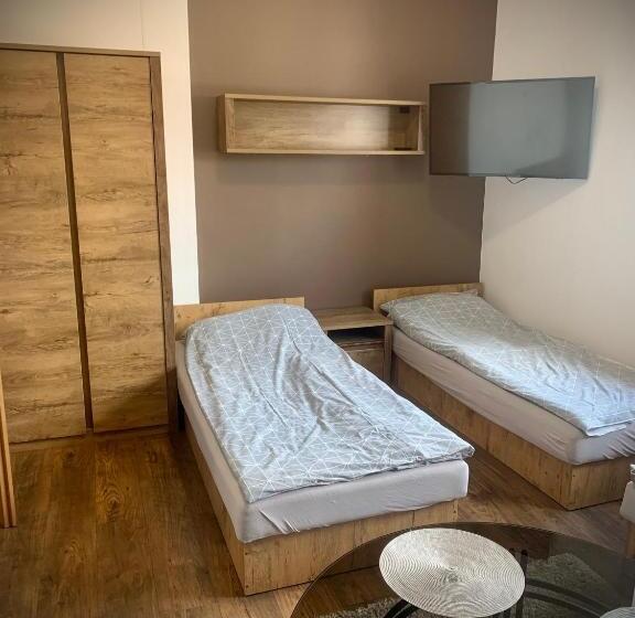 Номер Стандарт Трехместный, Hostel Sportowa