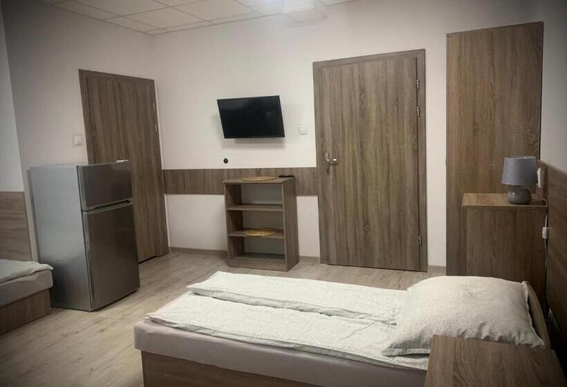 Четырехместный Номер Стандарт, Hostel Sportowa