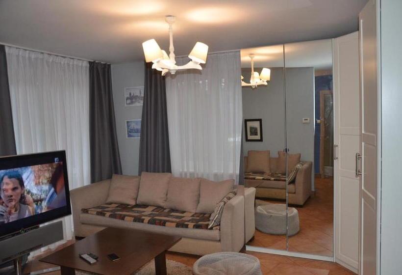 استودیوی استاندارد, Marta