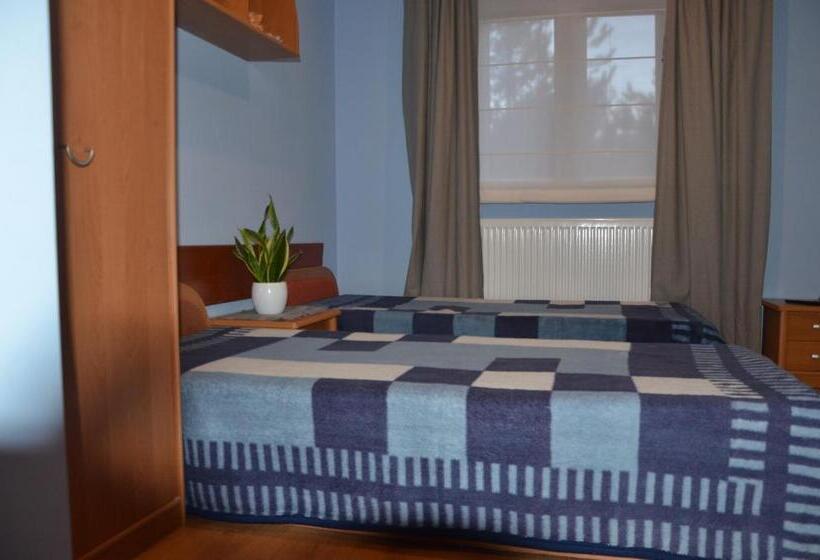 استودیو خانوادگی, Marta