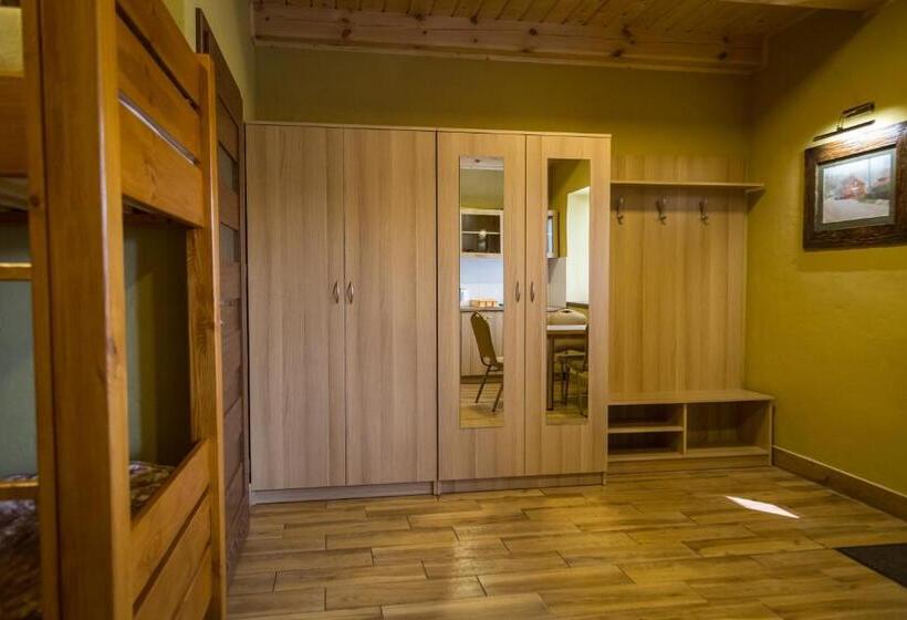 4인용 스탠다드 룸, Ranczo W Dolinie   Bałtów