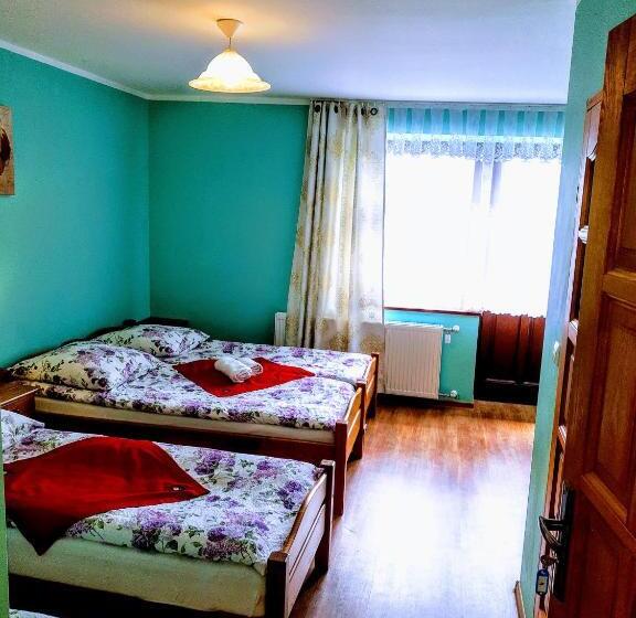 Четырехместный Номер Стандарт с Балконом, Willa Wyrostek