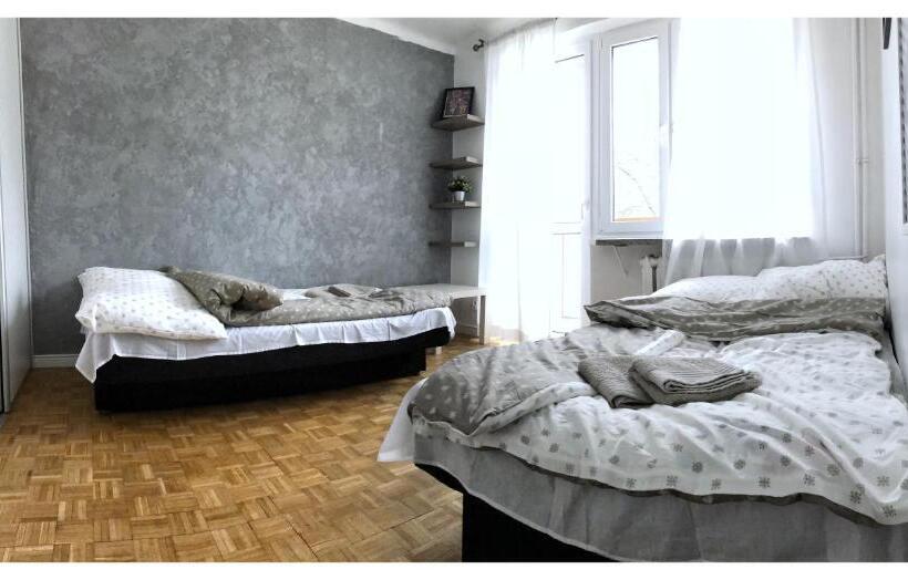 اتاق استاندارد چهارنفره با سرویس بهداشتی مشترک, Kwadrat B&b Jałowego