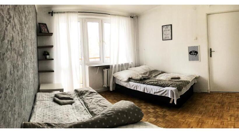 اتاق استاندارد با سرویس بهداشتی مشترک, Kwadrat B&b Jałowego