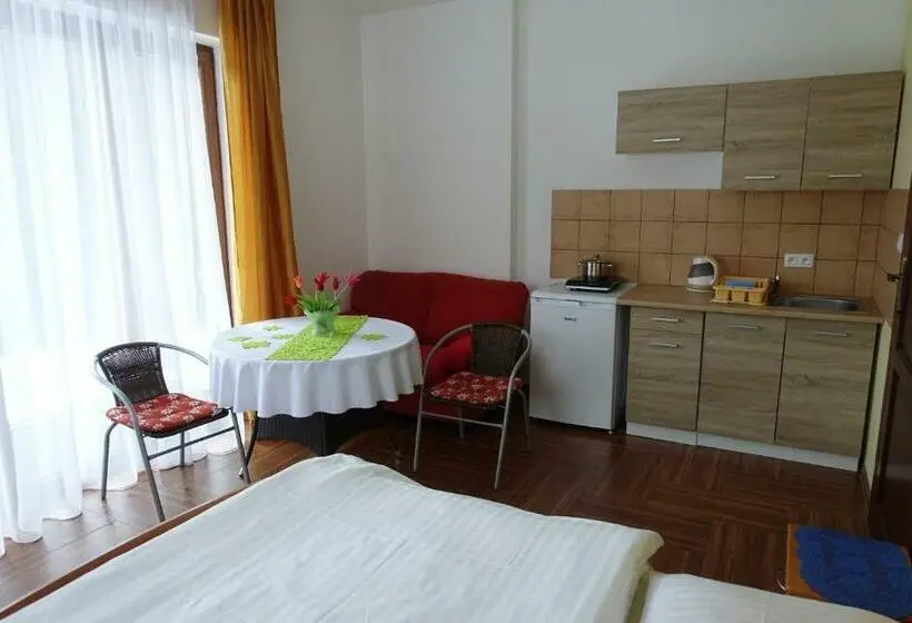 バルコニー付きスタンダードルーム, Apartamenty U Ani
