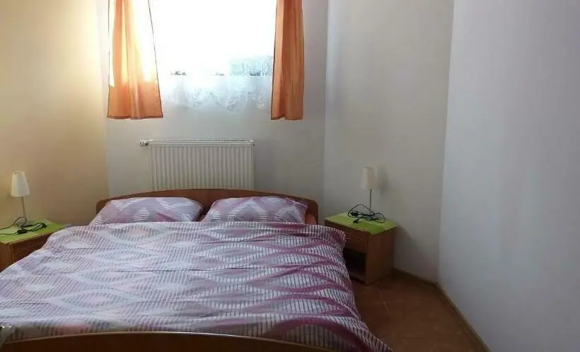 ファミリールーム, Apartamenty U Ani