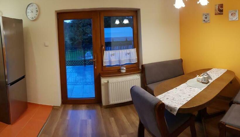 חדר סטנדרט, Nad Cedronem