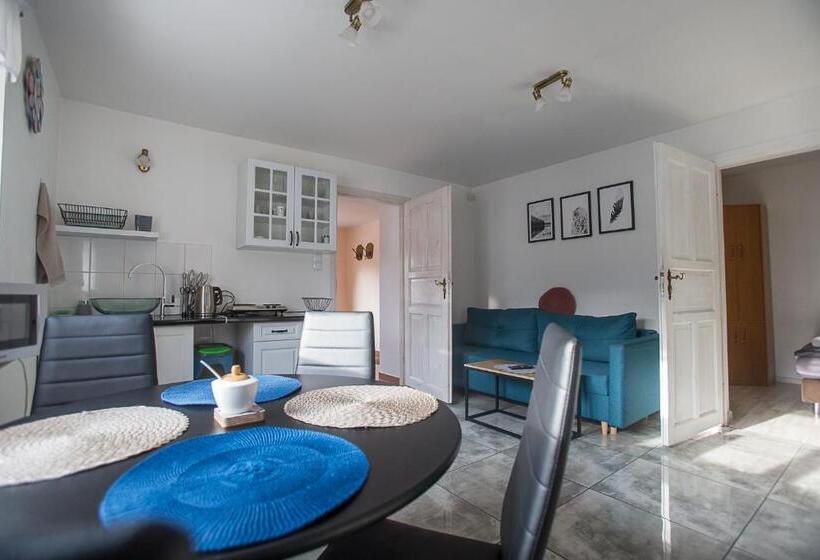 דירת שני חדרים, Nad Cedronem