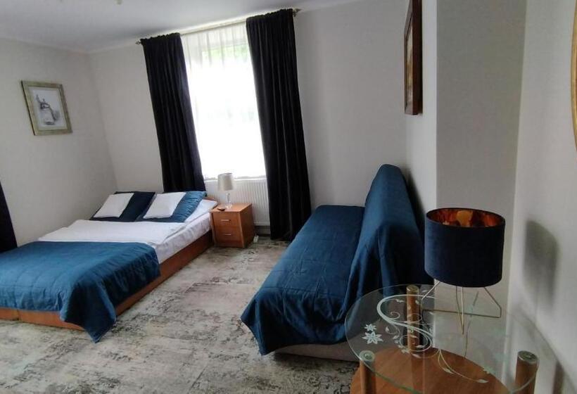 חדר לארבעה סטנדרטי עם נוף לגינה, Apartamenty I Pokoje Gościnne Kołodziejówka