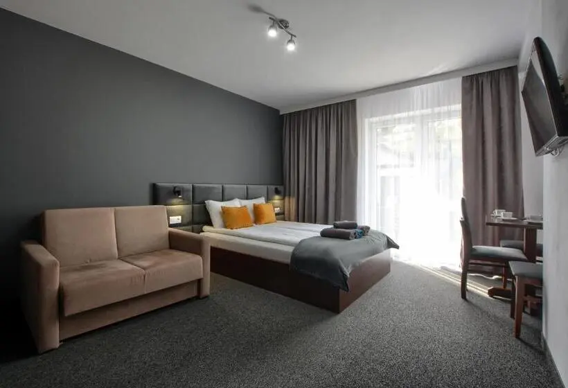 Standard Triple Room with Terrace, Willa Maja