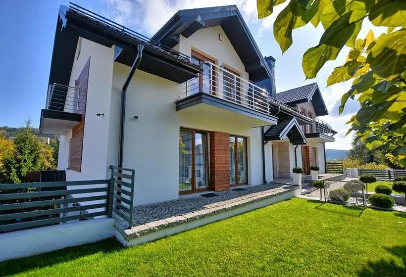 Standard Triple Room with Terrace, Willa Maja