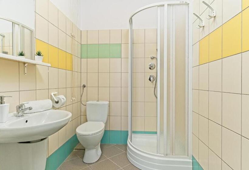 חדר סטנדרט לשלושה, Ośrodek Wojków Kowary Koło Karpacza