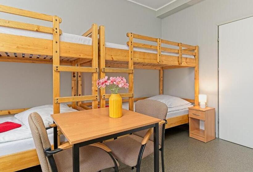 חדר סטנדרט לארבעה, Ośrodek Wojków Kowary Koło Karpacza