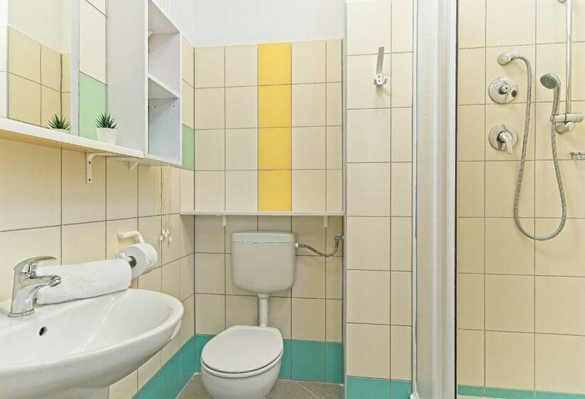 חדר סטנדרט לשלושה, Ośrodek Wojków Kowary Koło Karpacza