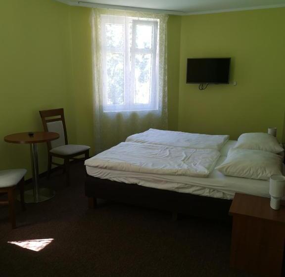 スタンダード４人部屋, Pensjonat Pory Roku