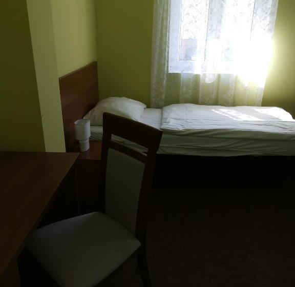 スタンダード４人部屋, Pensjonat Pory Roku