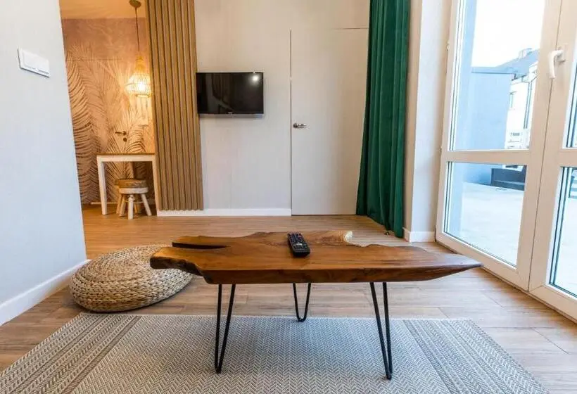 Premium Neljän Hengen Huone, Stylowe Apartamenty Plewiska