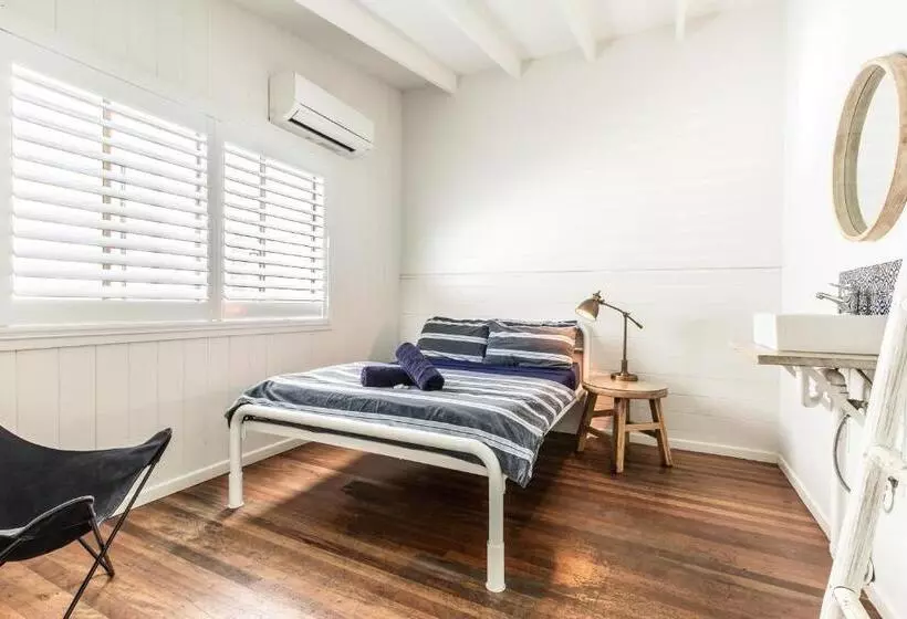 バス共有のスタンダードルーム, Wake Up! Byron Bay