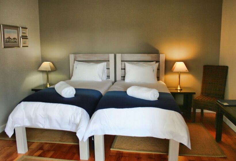 اتاق استاندارد, Cornerstone Guesthouse