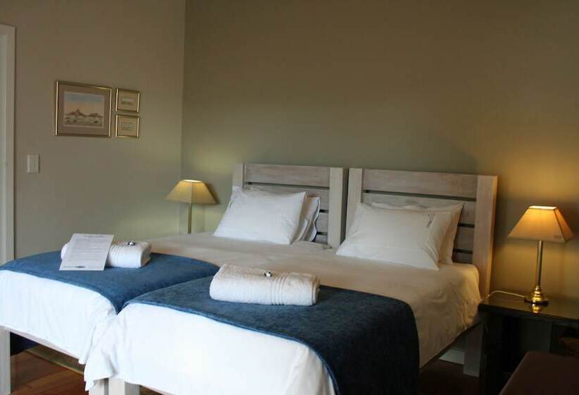 اتاق استاندارد, Cornerstone Guesthouse