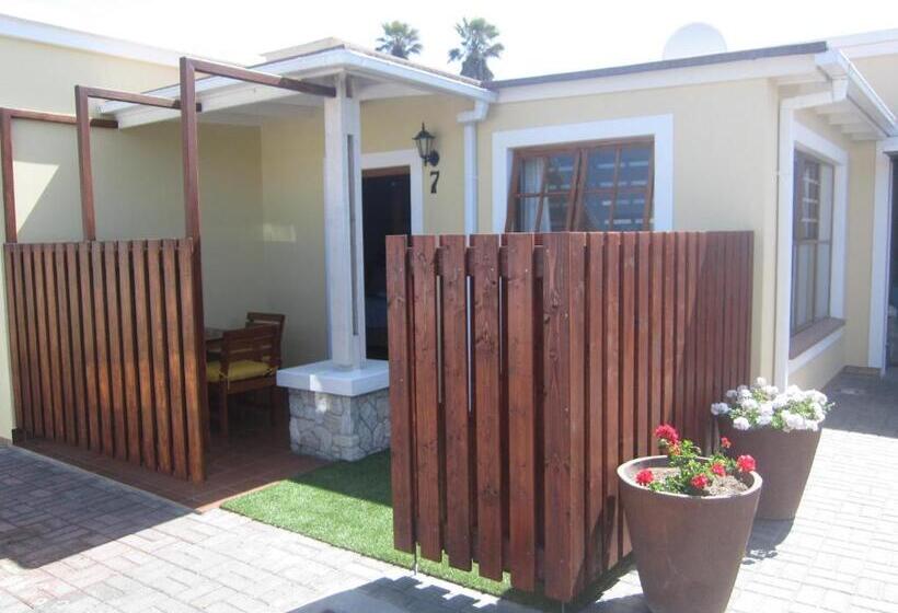 اتاق استاندارد, Cornerstone Guesthouse