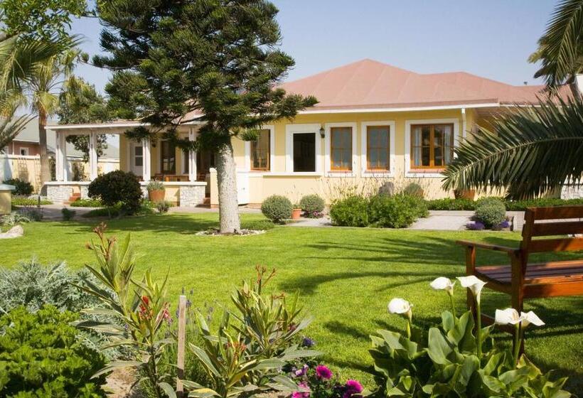 اتاق استاندارد, Cornerstone Guesthouse