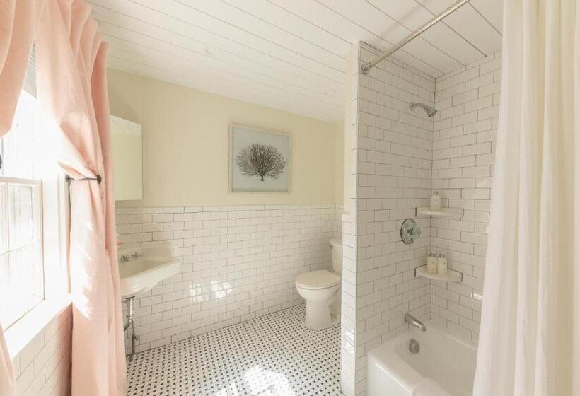 غرفة ديلوكس, Sally Webster Inn