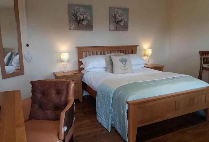 샬레, The Stables Deer Park Farm