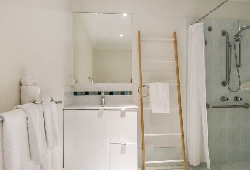 Студия Стандарт, Byron Central Apartments