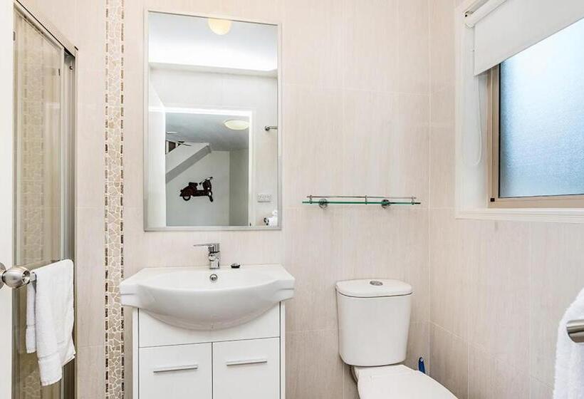 Апартаменты Deluxe 1 Спальня, Byron Central Apartments