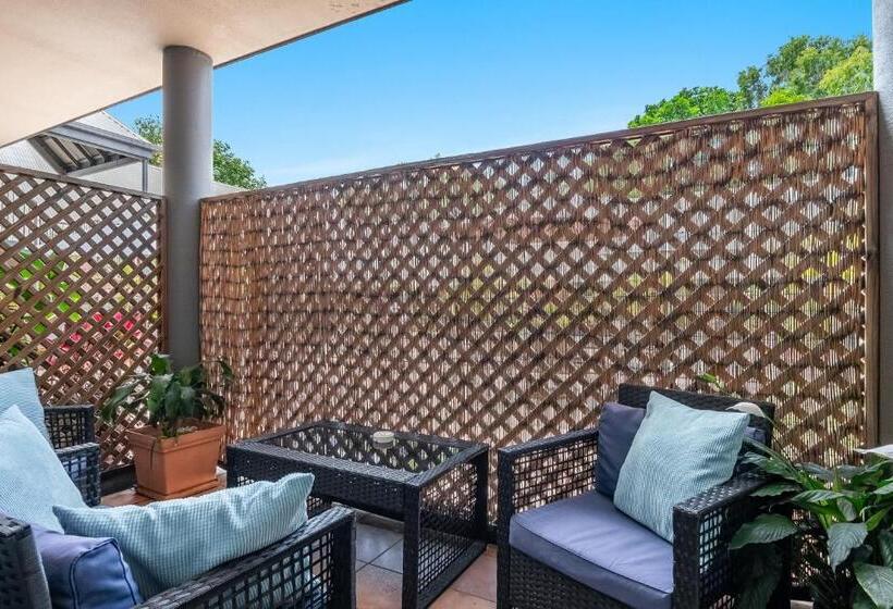 Студия Стандарт, Byron Central Apartments