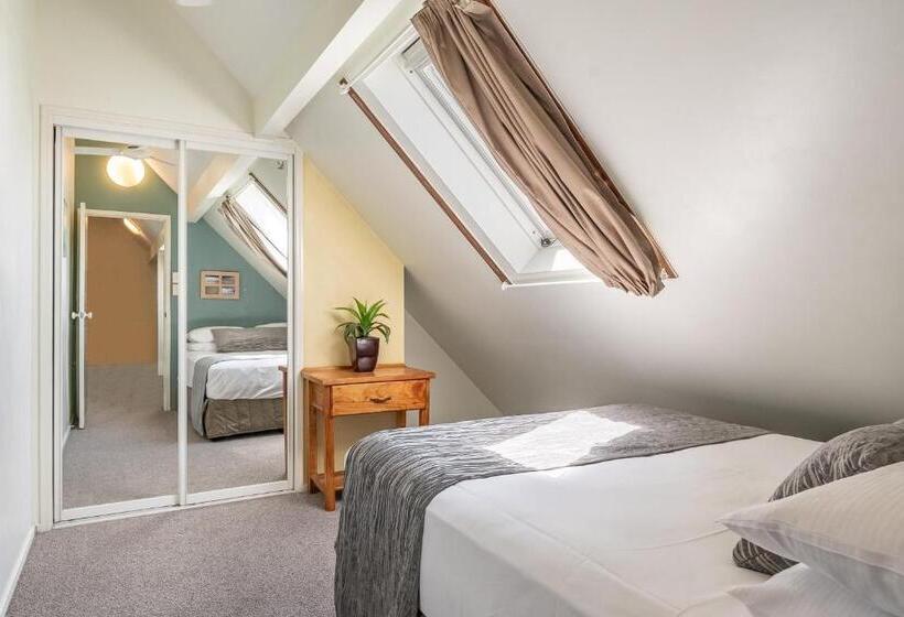 Апартаменты 2 Спальни, Byron Central Apartments