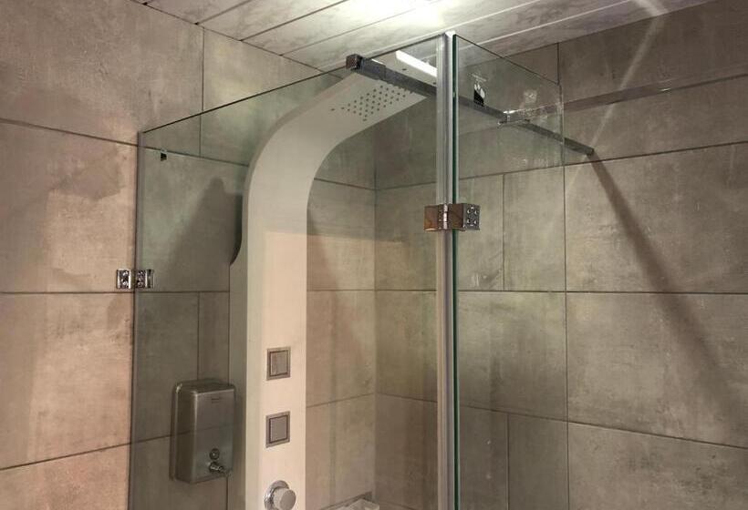 스탠다드 룸 공동 욕실, Hendham House