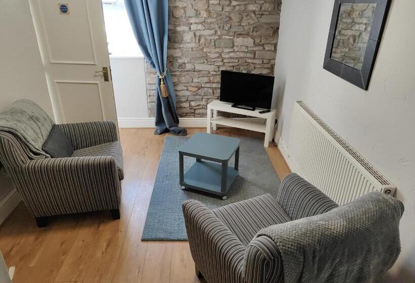 חדר סטנדרט, Kings Arms