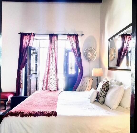 سوئیت دولوکس با چشمانداز, La Terraza De San Juan