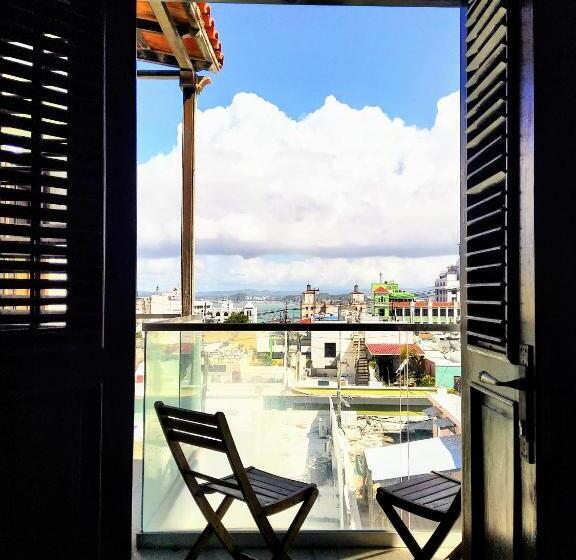 سوئیت دولوکس با چشم‌انداز, La Terraza De San Juan