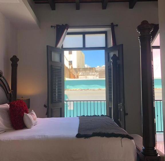 سوییت لوکس, La Terraza De San Juan