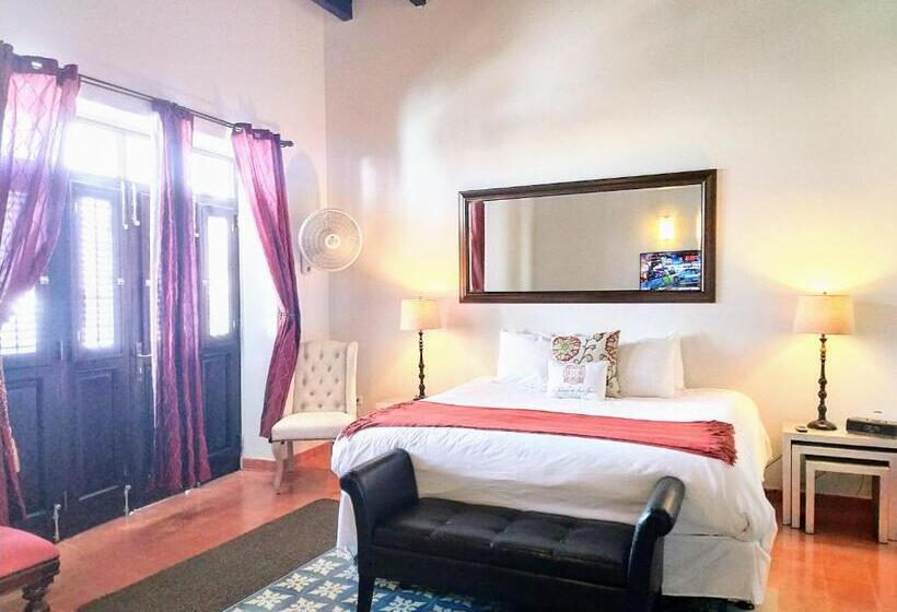 سوئیت دولوکس با چشمانداز, La Terraza De San Juan