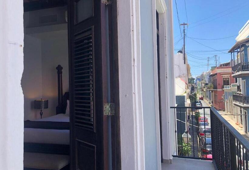 سوییت لوکس, La Terraza De San Juan