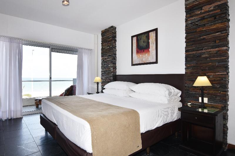 سوییت لوکس, La Terraza De San Juan