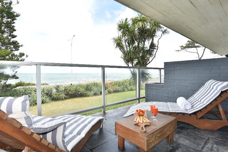سوییت لوکس, La Terraza De San Juan
