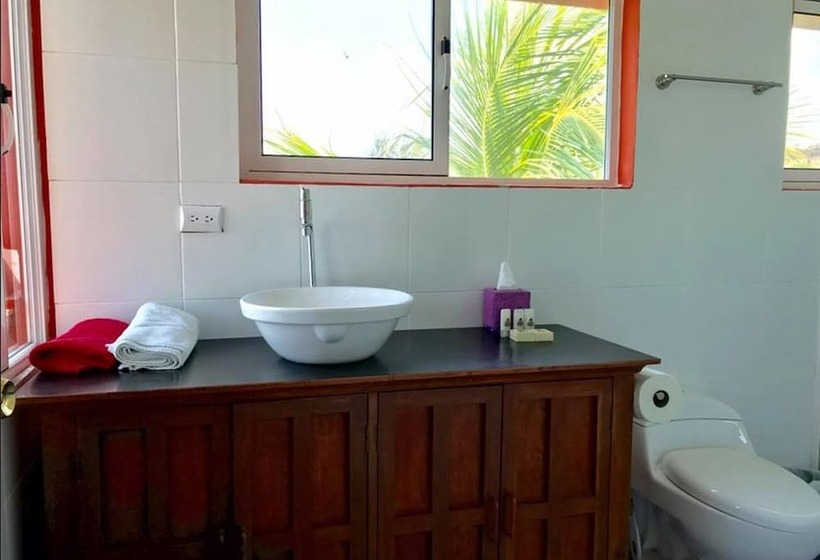 اتاق استاندارد با چشمانداز دریا, Sabas Beach Resort